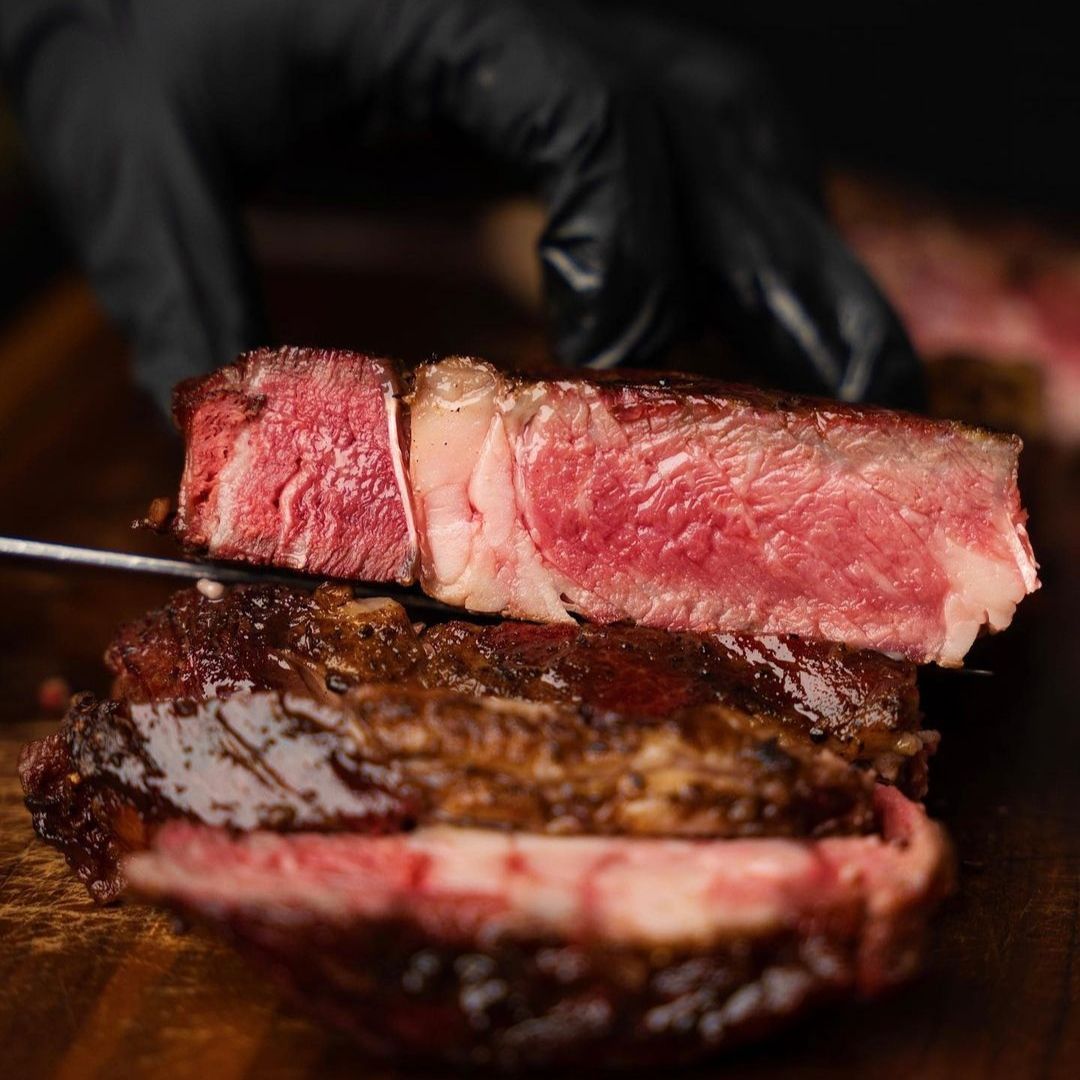 Meatguy Steakhouse, True Dining Experience untuk Pencinta Daging Sejati, Meatguy Steakhouse Ada di Mana?, Mengapa Meatguy Steakhouse Berbeda?, Para Bintang Meatguy Steakhouse, Menu Lain yang Tak Kalah Menggoda