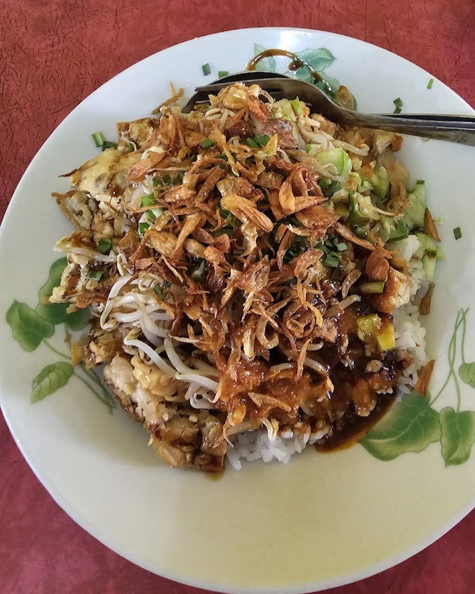10 Tempat Makan Nasi Lengko Enak di Cirebon
