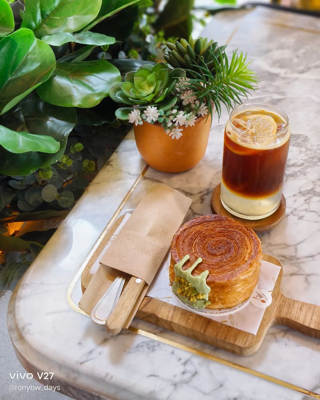 Aloha PIK 2, Destinasi Hits Jakarta dengan Tropical Vibe