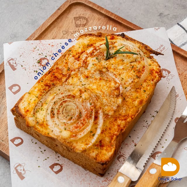 10 Bakery di Cihapit Bandung, Ada Hidden Gem dalam Pasar, 1. Seroja Bake, 2. Bellamie Boulangerie, 3. Drunk Baker, 4. Ambrogio Patisserie, 5. Le Von Boulangerie, 6. Tjilaki 9, 7. Bien Patisserie (Our Bien), 8. Florentine Bakehouse, 9. Khoe Pek Goan Bloemenstad, 10. Bawean “Sweet Heart II” Bakery