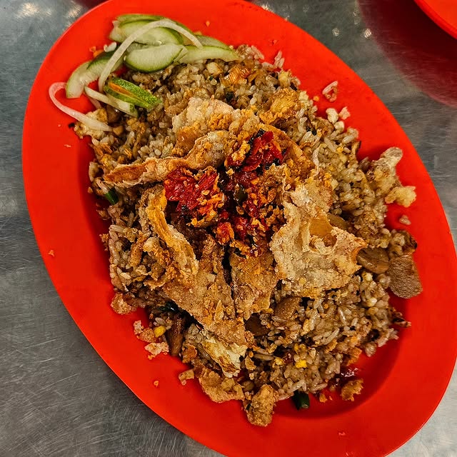 10 Tempat Jajan Bakso Goreng Enak di Bandung, 1. Baso Arief, 2. Bakso Goreng Anugerah, 3. Bakso Goreng Baginda, 4. Bakso Goreng Pandu, 5. Bacuko, 6. Bakso Tjap Haji, 7. Mie Rica Kejaksaan, 8. Bakmie Karet, 9. RM Sinar Gakong, 10. Bacimut Bandung