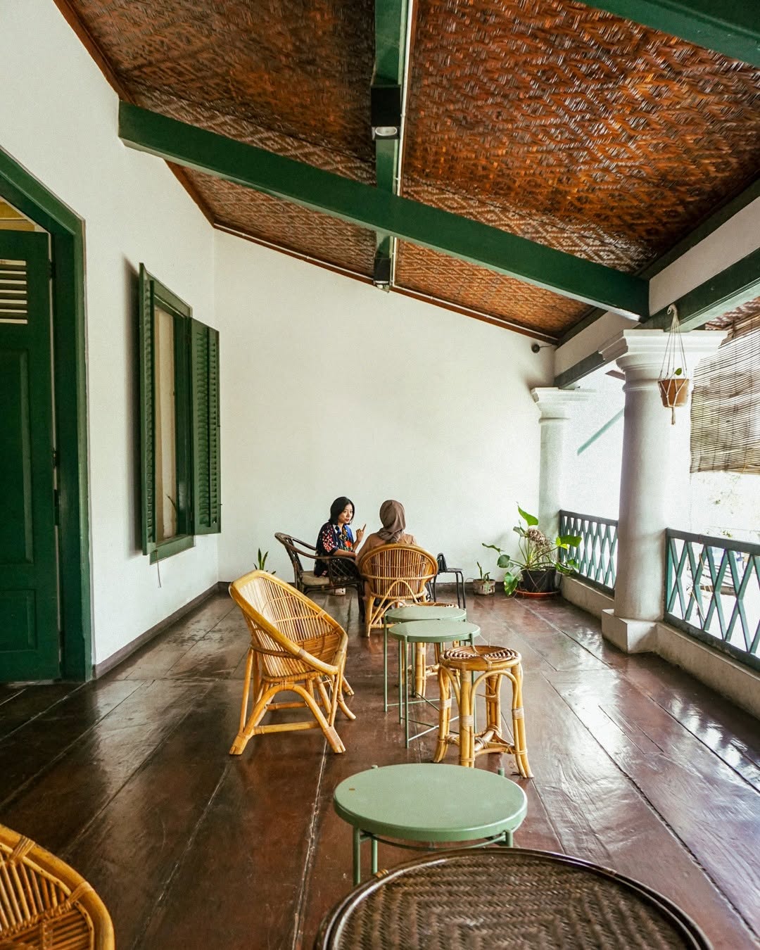 10 Cafe untuk Reuni di Semarang, Seru Buat Ngumpul!