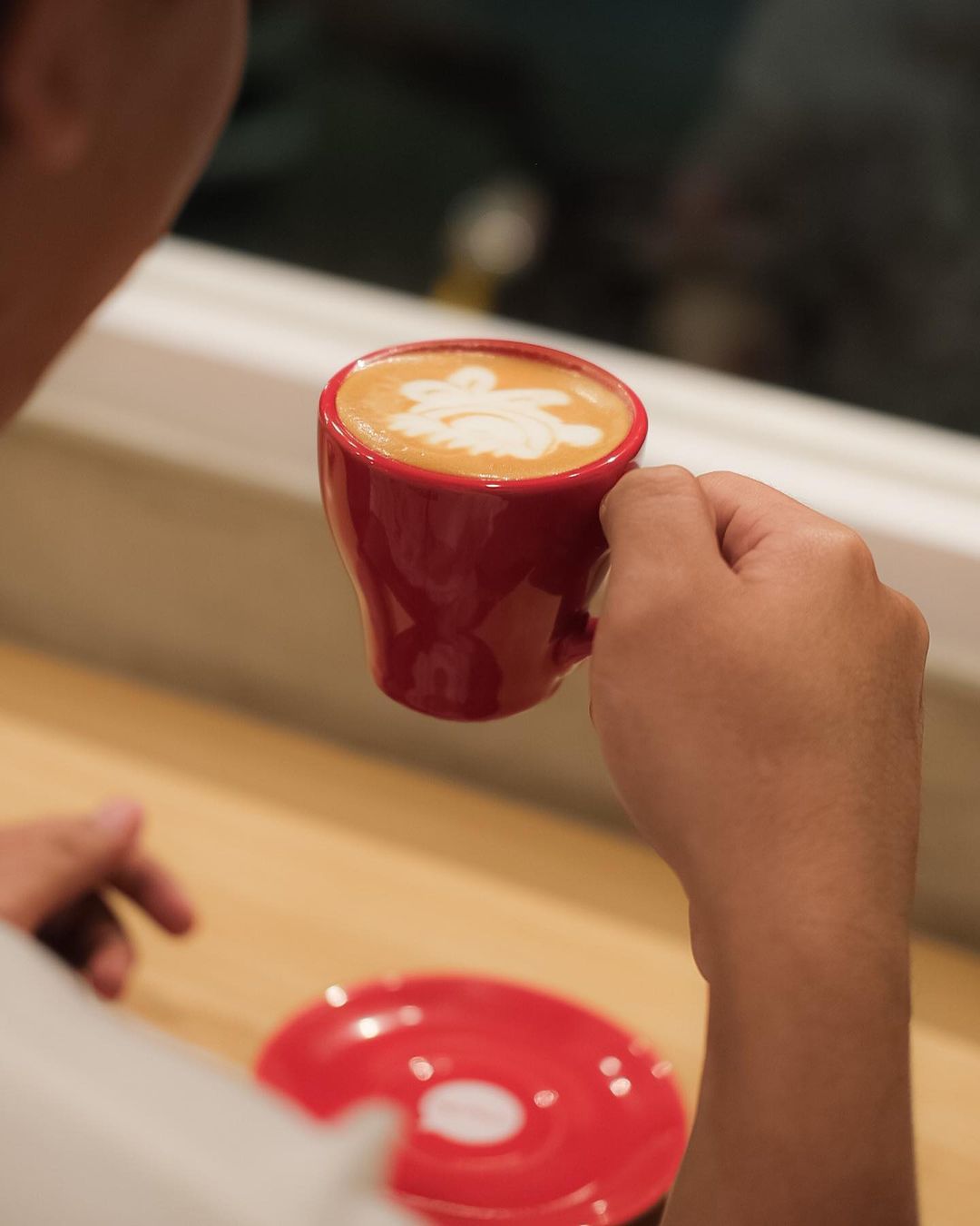 Bikin Bangga! Ini 8 Coffeeshop Lokal yang Go Internasional, 1. Toko Kopi Tuku (Seoul, Korea Selatan), 2. Tanamera Coffee (Singapura), 3. Kopi Kenangan (Singapura &amp; Malaysia), 4. Fore Coffee (Singapura), 5. Kopi Kalyan (Tokyo), 6. Kopiteori (Singapura), 7. Blue Doors (Melbourne, Australia), 8. Dua Coffee (Washington DC, Amerika Serikat)