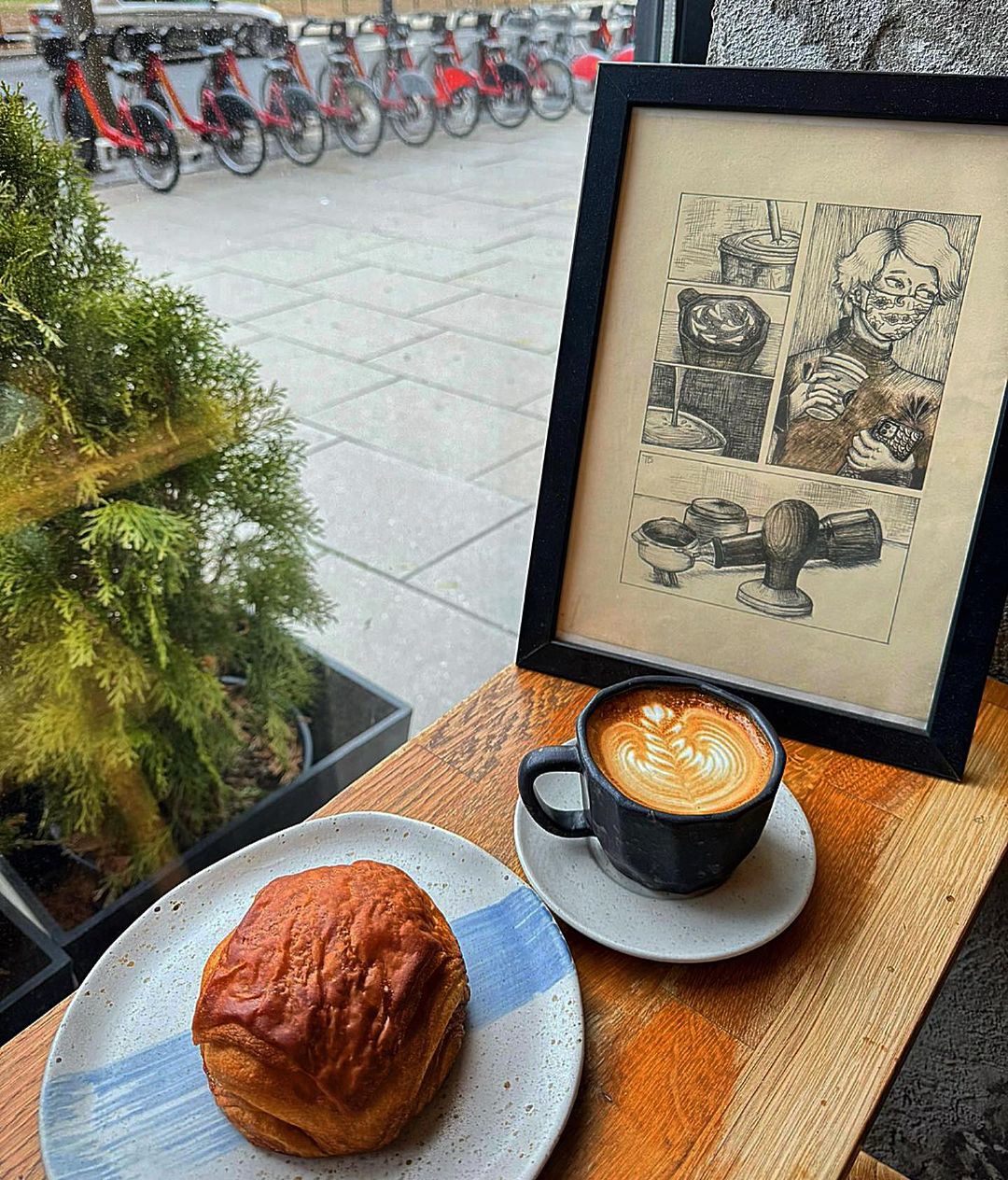 Bikin Bangga! Ini 8 Coffeeshop Lokal yang Go Internasional, 1. Toko Kopi Tuku (Seoul, Korea Selatan), 2. Tanamera Coffee (Singapura), 3. Kopi Kenangan (Singapura &amp; Malaysia), 4. Fore Coffee (Singapura), 5. Kopi Kalyan (Tokyo), 6. Kopiteori (Singapura), 7. Blue Doors (Melbourne, Australia), 8. Dua Coffee (Washington DC, Amerika Serikat)