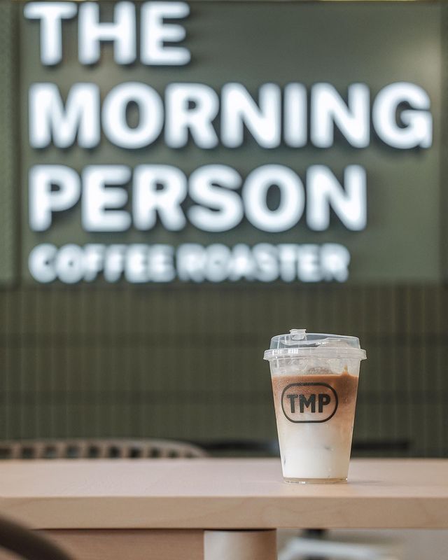 Cobain Dirty Coffee di Jakarta, Beda dari Caffe Latte Biasa!, Apa Itu Dirty Coffee?, Cara Menikmati Dirty Coffee, Cita Rasa Dirty Coffee, Menikmati Dirty Coffee di Jakarta