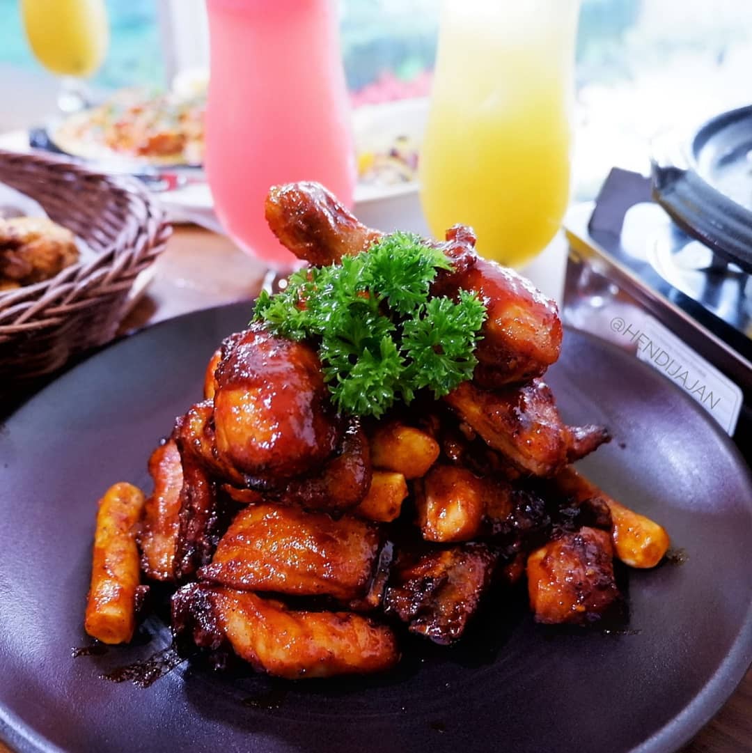 Lahir Tahun 2005, Ayam Panggang No. 1 di Korea, Menu Andalan Goobne, Cabang Goobne di Indonesia