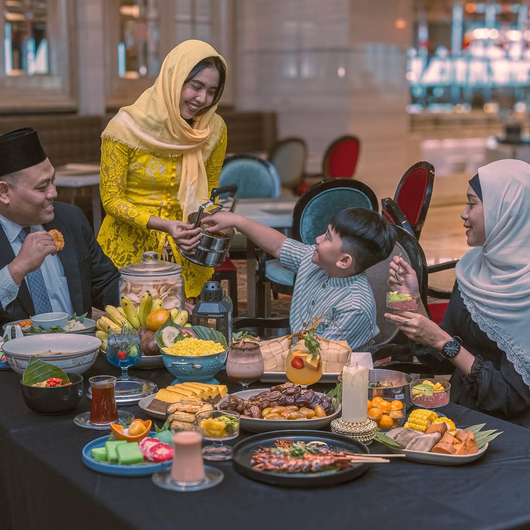 10 Iftar Buffet Hotel Surabaya 2025 untuk Buka Puasa