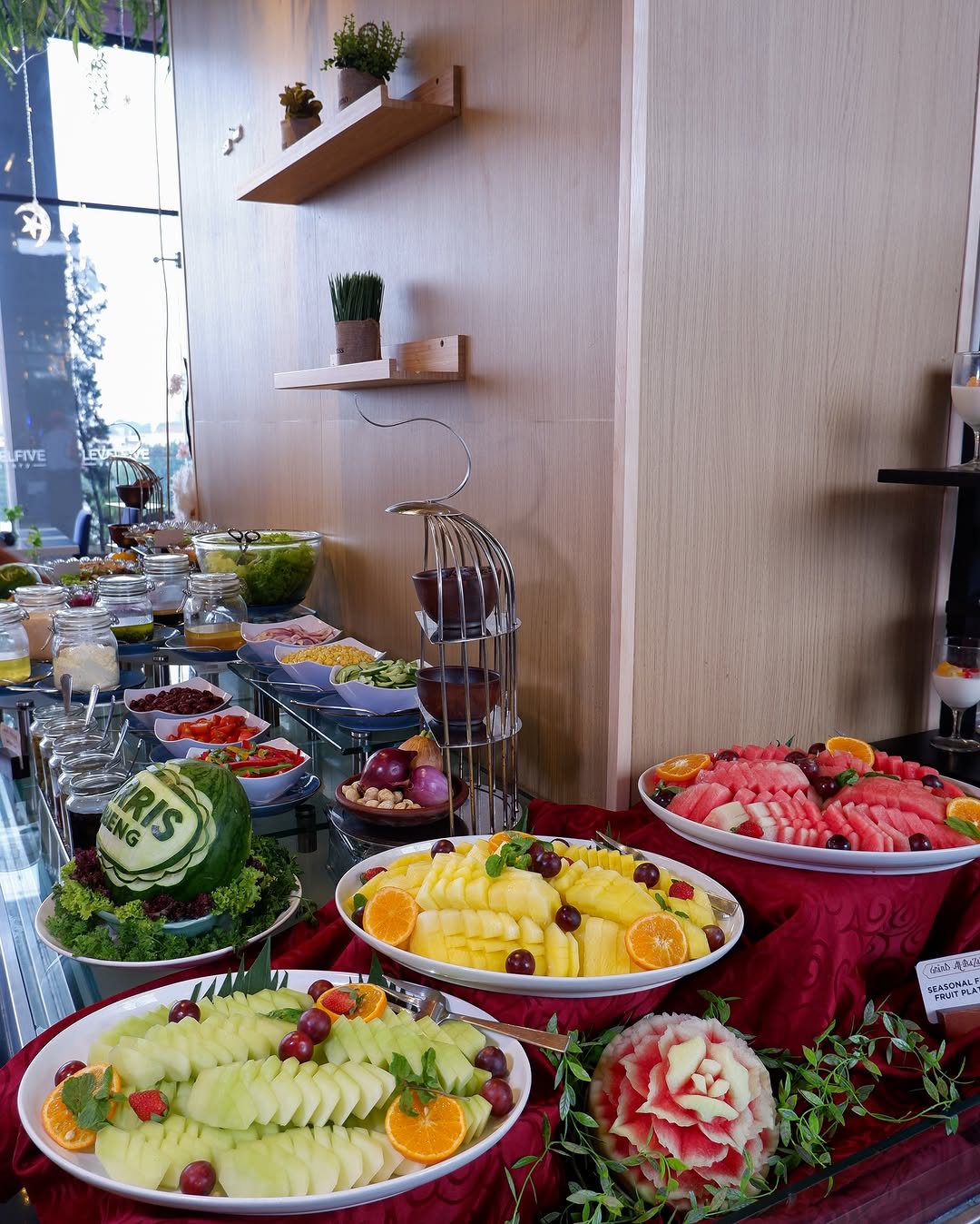 10 Iftar Buffet Hotel Surabaya 2025 untuk Buka Puasa