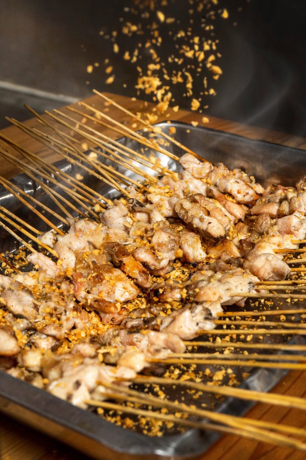 10 Kuliner Jakarta yang Lagi Hits dan Viral di 2023, 1. Taichan Nyot2, 2. Warpopski, 3. Warung Bali Pak Gede, 4. Rumah Makan Lokiin, 5. Iga Panggang Panglima, 6. Mie Ayam Sapi Pedes Sedep, 7. Bakmie Daging Legenda, 8. Ayam Goreng Gohyong Malaya, 9. Rojo Sambel, 10. Doughzen