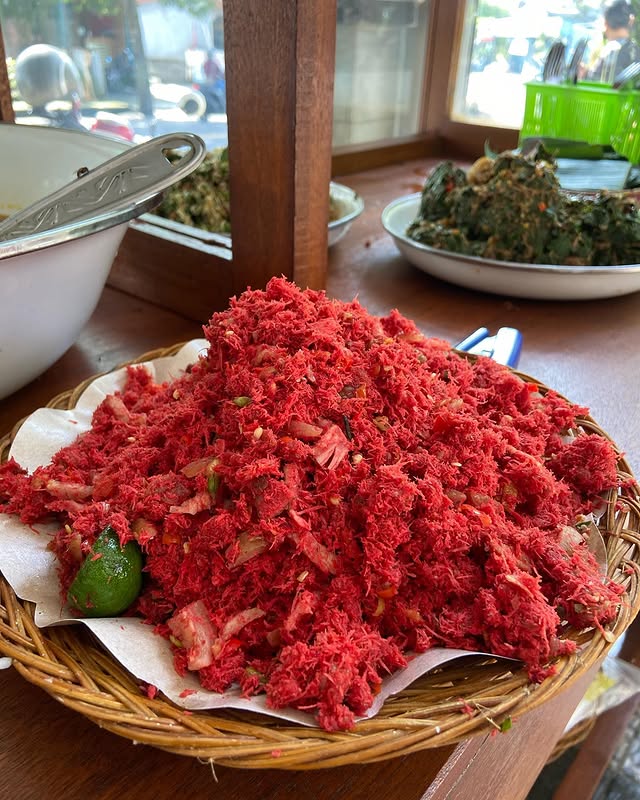 Mengenal Lawar Bali, Kuliner Unik Khas Pulau Dewata
