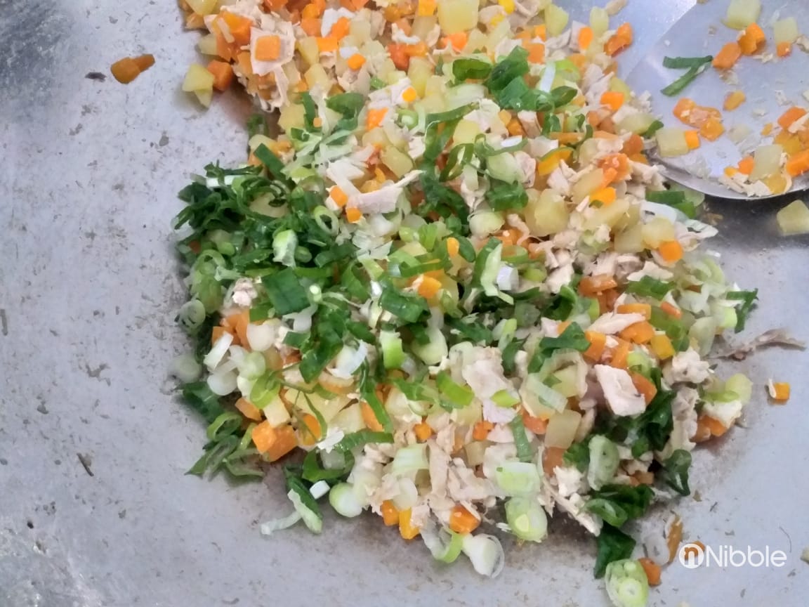 Resep Jalangkote Kampung yang Renyah dan Cara Membekukannya, Bahan isi:, Bahan kulit:, Bahan saus sambal merah :, Cara membuat saus:, Cara memasak: