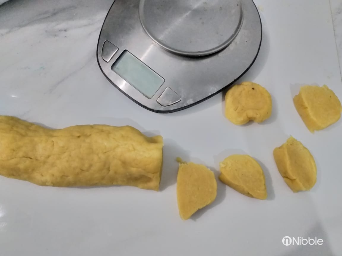 Resep Jalangkote Kampung yang Renyah dan Cara Membekukannya, Bahan isi:, Bahan kulit:, Bahan saus sambal merah :, Cara membuat saus:, Cara memasak: