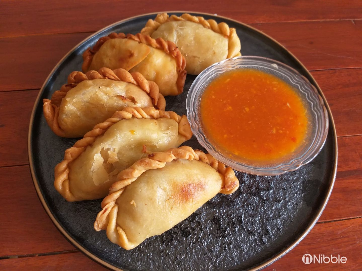 Resep Jalangkote Kampung yang Renyah dan Cara Membekukannya, Bahan isi:, Bahan kulit:, Bahan saus sambal merah :, Cara membuat saus:, Cara memasak: