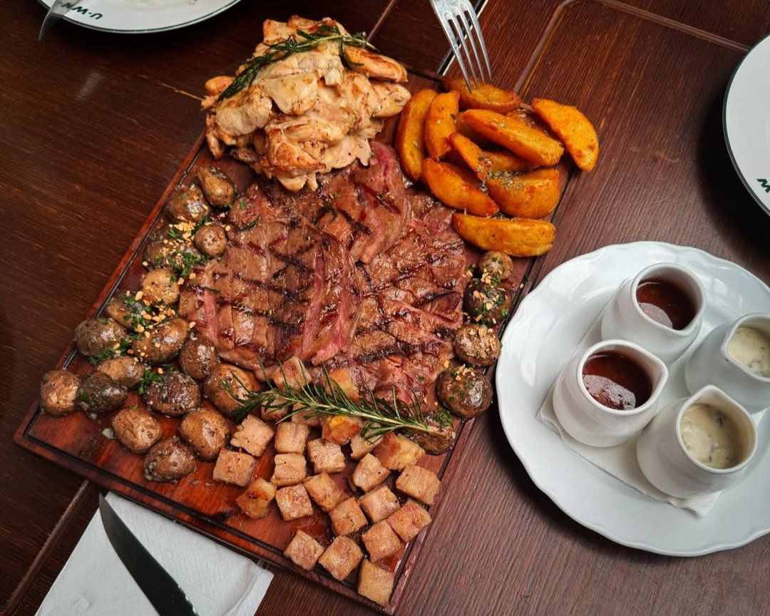 10 Rekomendasi Restoran Steak Halal Jakarta