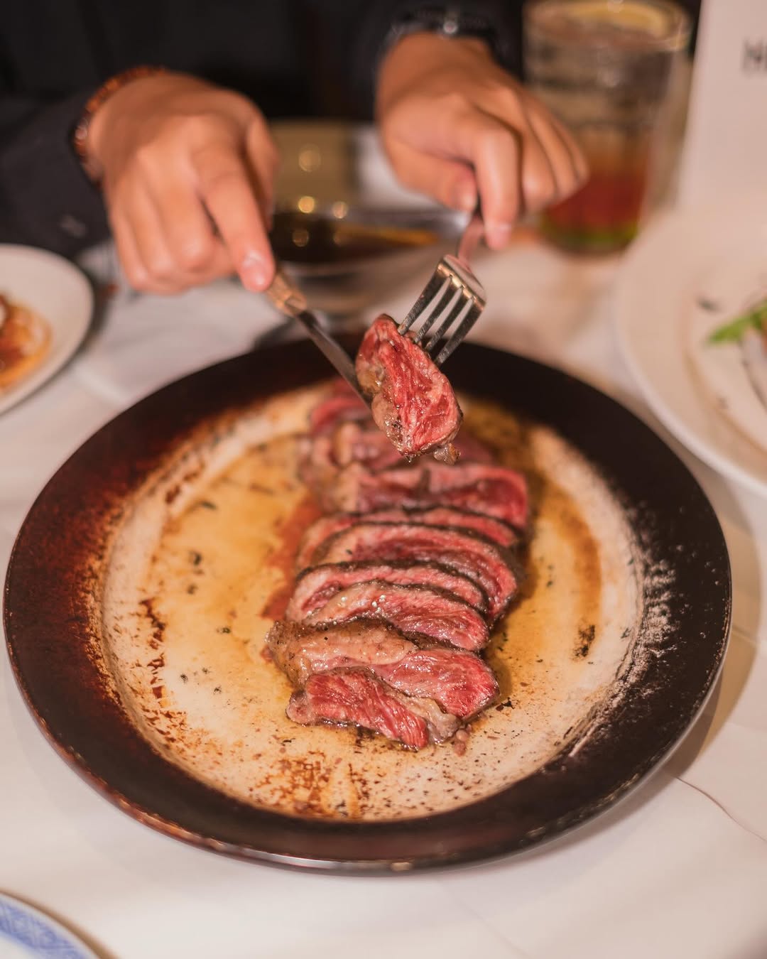 10 Rekomendasi Restoran Steak Halal Jakarta