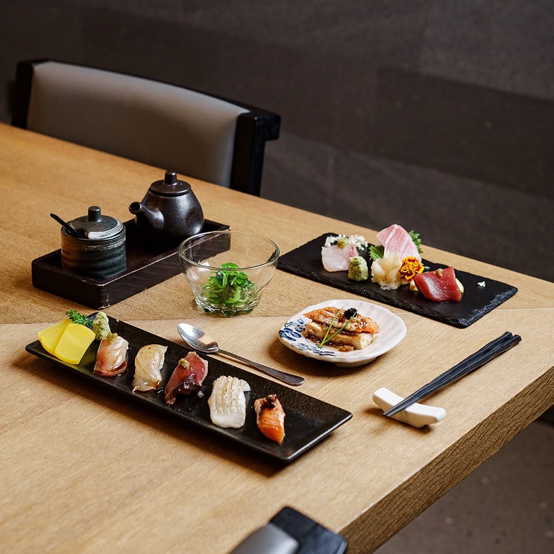 10 Restoran Omakase di Jakarta Selatan untuk Pengalaman Bersantap Mewah, 1. Tatemukai Signature Omakase Sushi, 2. Hakuren, 3. Ichiba Omakase Edomae, 4. Shinkai, 5. Hakuryu Kappo Omakase, 6. Gurēsu Dining, 7. Kokuu, 8. Kohai, 9. II Yawara Omakase, 10. Sumi To Kome