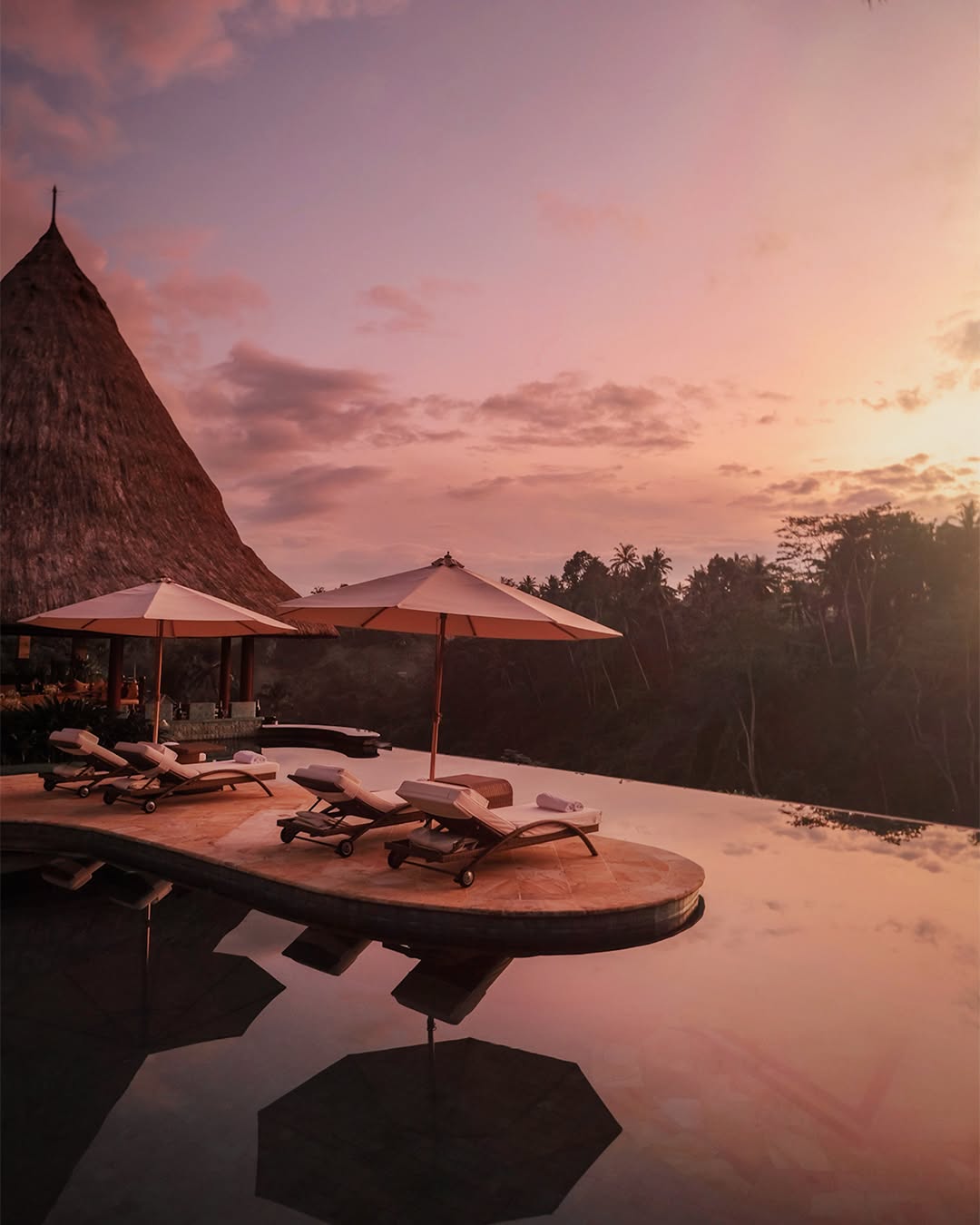 10 Paket Nyepi Ubud 2025, Inspirasi Staycation Unik, 1. Plataran Ubud Hotel &amp; Spa, 2. Pertiwi Bisma Ubud, 3. Natya Hotel &amp; Resort, 4. Alaya Hotels and Resort, 5.Viceroy Bali, 6. The Lokha Ubud, 7. Gdas Bali Health &amp; Wellness Resort, 8. Kaamala Luxury Resort Bali, 9. The Samaya Ubud, 10. Kappa Senses Ubud