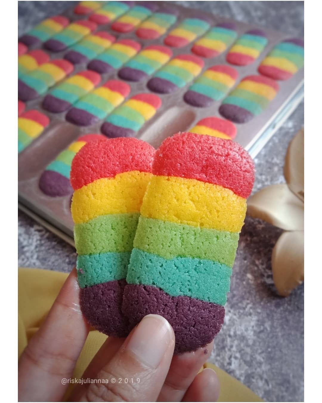 Sejarah Kue Lidah Kucing, Idola Saat Hari Raya, Asal-Usul Kue Lidah Kucing, Lidah Kucing Saat Hari Raya, Lidah Kucing di Berbagai Negara, Seperti Apa Rasa Lidah Kucing?, Varian Kue Lidah Kucing