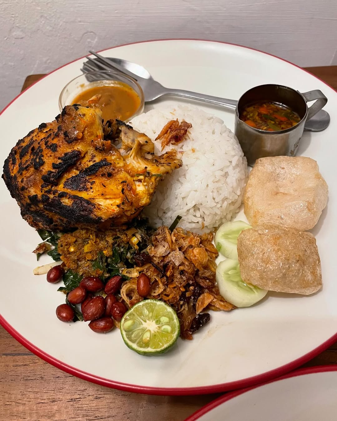 10 Ayam Taliwang di Jakarta, Pedasnya Bikin Nagih, 1. Ayam Taliwang 27 Asli Lombok, 2. Ayam Taliwang As'ad, 3. Taliwang Bersaudara, 4. Ayam Taliwang Khas Lombok Asli Pak Rosidi, 5. Bali dari Selatan, 6. Halo Bali Dining, 7. Bale Lombok, 8. Ayam Taliwang Tomang Toll, 9. Ayam Taliwang H. Moerad, 10. Warung Taliwang Blok M H. Jenk