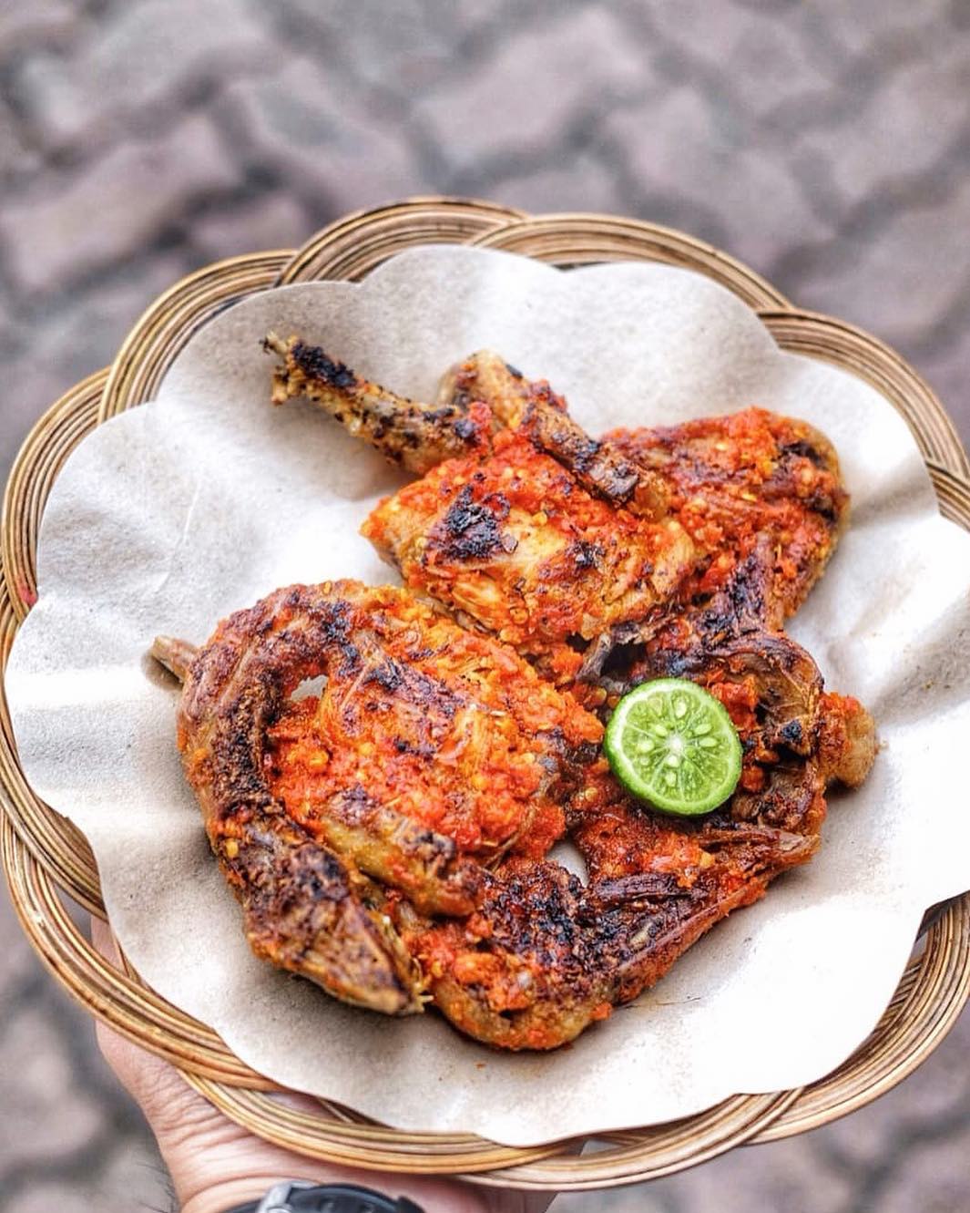 10 Ayam Taliwang di Jakarta, Pedasnya Bikin Nagih, 1. Ayam Taliwang 27 Asli Lombok, 2. Ayam Taliwang As'ad, 3. Taliwang Bersaudara, 4. Ayam Taliwang Khas Lombok Asli Pak Rosidi, 5. Bali dari Selatan, 6. Halo Bali Dining, 7. Bale Lombok, 8. Ayam Taliwang Tomang Toll, 9. Ayam Taliwang H. Moerad, 10. Warung Taliwang Blok M H. Jenk