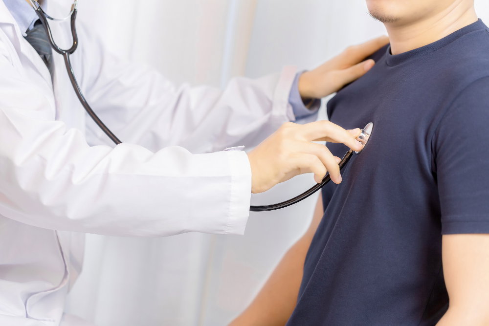 Penting! Begini Pertolongan Pertama Keracunan Makanan, Penyebab Keracunan Makanan, Gejala Keracunan Makanan, Pertolongan Pertama Keracunan Makanan, Kapan Harus ke Dokter?, Mencegah Keracunan Makanan
