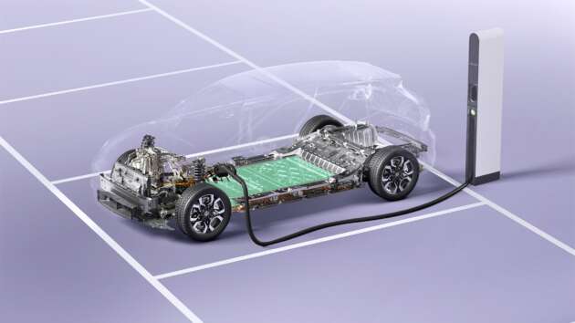 2025 MG4 gets rounded styling under pressure to improve China sales; semi-solid-state battery in Sept