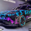 Porsche Cayenne Electric – radical all-screen interior with curved Flow Display, physical air-con controls