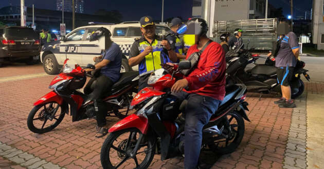 Melaka JPJ seizes 7 luxury cars worth nearly RM6 mil, including Alphard driven by foreigner from KL-JB