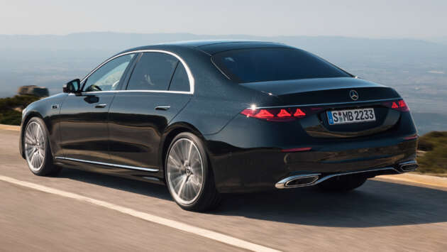 2026 Mercedes-Benz S-Class facelift – W223 gains MBUX Superscreen, flat-plane V8, trick suspension