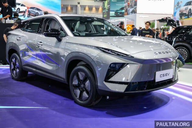 Chery O5 second facelift in Bangkok – sharp nose, ‘lightning’ tail lamps, new interior, in Malaysia this year