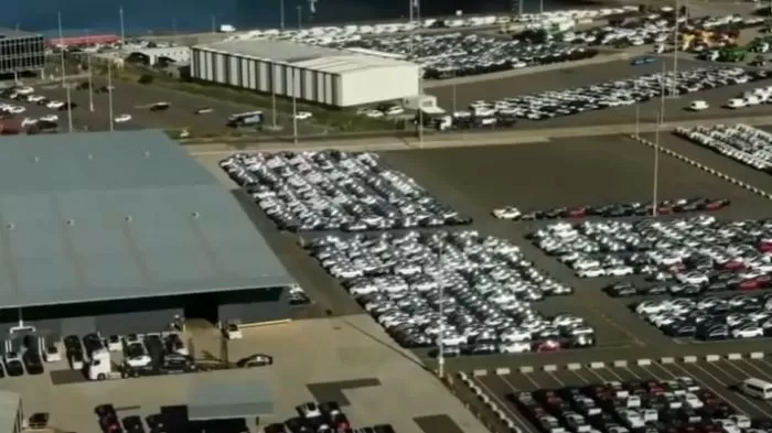 tesla, elon musk, tesla autopilot, industri otomotif, amerika serikat, Jadi Sasaran Serangan, Pabrik Tesla Sediakan Tempat Bersembunyi Karyawan