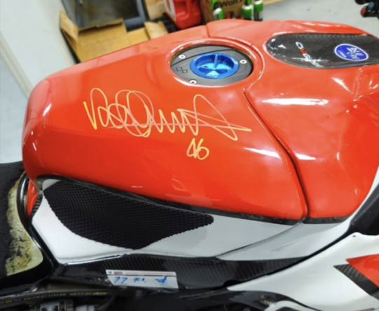 motor yamaha yzf-r1 gytr eric cargloss valentino rossi mandalika