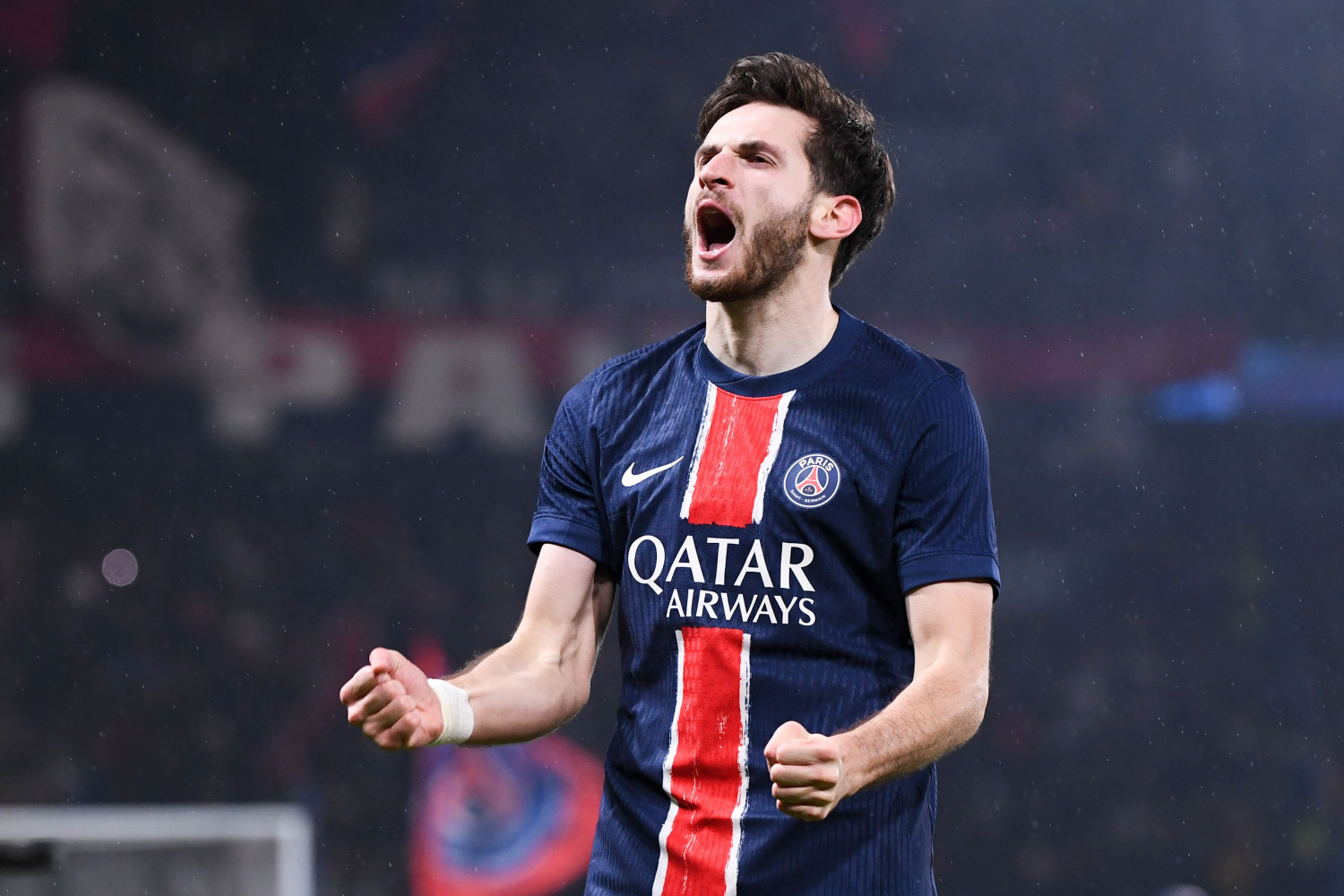 Khvicha Kvaratskhelia juga absen lawan Barcelona