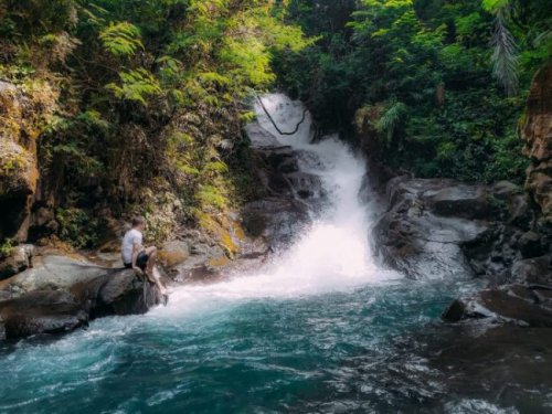 1. Tempat Wisata di puncak – Curug Panjang, 2. Tempat Wisata di puncak – Taman Wisata Matahari, 3. Tempat Wisata di puncak – Taman Riung Gunung, 4. Tempat Wisata di puncak – Curug Cilember, 5. Tempat Wisata di puncak – Telaga Warna, 6. Tempat Wisata di puncak – Desa Wisata Pancawati, 7. Tempat Wisata di puncak – Curug Kembar, 8. Tempat Wisata di puncak – Taman Safari, 9. Tempat Wisata di puncak – Curug Cibeureum, 10. Tempat Wisata di puncak – Istana Presiden Cipanas, 11. Tempat Wisata di puncak – Melrimba Garden, 12. Tempat Wisata di puncak – Kebun Wisata Inkarla, 13. Taman Nasional Gunung Gede Pangrango, 14. Tempat Wisata di puncak – Agro Wisata Gunung Mas, 15. Tempat Wisata di puncak – Wisata Citamiang, 16. Little Venice Kota Bunga, 17. Tempat Wisata di puncak – Seruni Tematik Hotel, 18. Pusat Pendidikan Konservasi Alam&nbsp;Bodogol, 19. Tempat Wisata di Puncak – Taman Rekreasi Lido, 20 Wisata Agro Kapol Puncak Bogor, 21. Wisata Desa Kampung Bambu Puncak Bogor, 22. Warso Farm Puncak Bogor, 23. Taman Wisata Air Panas Tirta Sanita Ciseeng, 24.&nbsp;Cimory Riverside, 25. Pondok Rasamala, 26. Kebun Raya Cibodas, 27. Penangkaran Rusa Giri Jaya Cariu, 28. Bukit Gantole Puncak, 29. Curug Hordeng, 30. Bukit Alesano, 31. Leuwi Lieuk, 32. Gunung Pancar, 33. Taman Bunga Nusantara, 34. Curug Cibaliung, 35. Telaga Biru Cipanas, 36. Menginap di Puncak Pass Resort dengan View Pemandangan yang Indah, 37. Wisata Religi di Masjid At-Ta&rsquo;awun, Top 37+ Tempat Wisata di Puncak Bogor Paling Hits yang Wajib Dikunjungi