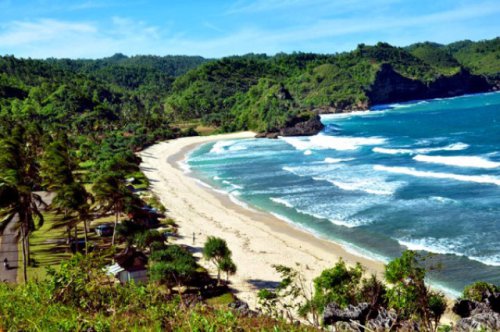 Pantai Teleng Ria Pacitan, Harga Tiket Masuk, Daya Tarik, Fasilitas