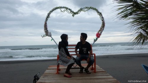 Pantai Jetis Purworejo Kini Makin Cantik, Ada Taman Payung Kece!