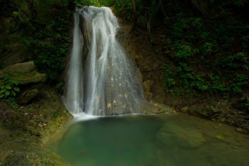 Lokasi&nbsp;Grojongan Pucung, Rute Menuju&nbsp;Grojongan Pucung, Harga Tiket Masuk&nbsp;Grojongan Pucung, Fasilitas di&nbsp;Grojongan Pucung, Etika Berwisata Alam, Grojogan Pucung: Harga Tiket, Fasilitas, Daya Tarik, Aktivitas Seru!