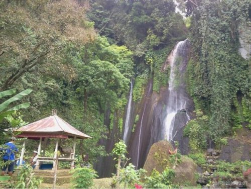 1. Air Terjun Lembah Jian, 2. Air Terjun Bertingkat Gitgit, 3.&nbsp;Air Panas Banjar, 4. Air Terjun Mekalongan, 5. Air Terjun Lemukih, 6. Air Terjun yeh Mampeh, 7. Air Terjun Melanting, 8. Air Terjun Munduk, 9. Air Terjun Banyumala, 10. Air Terjun Tembok Barak, 11. Air Terjun Aling &ndash; Aling, 12. Air Terjun Jambangan, 13. Air Terjun Sekumpul, 14. Air Terjun Carat Kecil, 15. Air Terjun Carat Besar, 16.&nbsp;Bali Handara Kosaido, 17. Air Terjun Kroya, 18. Air Terjun Yeh Salem, 19. Air Terjun Jembong, 20. Air Terjun Wana Ayu, 21. Air Terjun Tinggarsari, 22. Air Terjun Pucak Manik, 23. Air Terjun Sing &ndash; Sing, 24. Air Terjun Colek Pamor, 25. Air Terjun Ceburan, 26. Air Terjun Pucuk, 27. Air Terjun Kembar Sambangan, 28. Air Terjun Cemara, 29. Air Terjun Canging, 30. Air Terjun Dedari, 31. Air Terjun Fiji, 32. Air Terjun Bengbengan, 33. Air Terjun Amer Pakisan, 34. Air Terjun Yeh Bayah, 35. Pantai Batu Sungu, 36. Pantai Penuktukan, 37. Pantai Umeanyar, 38. Pantai Penimbangan, 39. Pantai Banyuwedang, 40. Air Panas Banyuwedang, 41. Pantai Gondol, 42. Pantai Pemuteran, 43. Pantai Goris Pejarakan, 44. Pantai Kerobokan, 45. Pantai Lovina, 46. Pantai Batu Ampar Pejarakan, 47. Vihara Buddha Banjar, 48. Pemandian Air Sanih, 49. Taman Nasional Bali Barat, 50. Ex Pelabuhan Buleleng, 51. Danau Buyan, 52. Danau Tamblingan, 53. Ayunan dan Anjungan Wanagiri, 54. Wisata Desa Kuno Sembiran, 55. Pemandangan Sekitar Pura Bukit Pucak Sakti, 56. Wisata Desa Julah, 57. Situs Batu Gambir Upit, 58. Gedong Kirtya, 59. Pantai Celagi Bantes, 60. Pura Ponjok Batu, 61. Museum Buleleng, 62. Rumah Pohon Temega, 63. Desa Wisata Bulian, 64. Krisna Fantastic Land, 65. Pasar Anyar, 66. Pulau Menjangan, 67. Budidaya Mutiara Penyambangan, 68. Pura Dalem Segara Madu, 69. Pura Beji Sangsit, 70. Bukit Batu Kursi, 71. Pulau Putih, 72. Desa Wisata Sidetapa, 73. Desa Wisata Cempage, 74. Kubu Hobbit Pedawa, 75. Menara Bambu Tigawasa, 76. Pantai Sanggalangit, 77. Pantai Pacung, 78. Wisata Selfie Madenan, 79. Air Terjun Bertingkat Silangjana, 80. Pantai Tukad Puyung Bukti, 81. Pantai Anturan, 82. Pemandian Mumbul Anturan, 83. Bendungan Tirab Ularan, 84. Bendungan Gerogak, 85. Terasering Busungbiu, 86. Desa Wisata Bebetin, 87. Air Terjun Seseran, 88. Desa Wisata Kaliasem, 89. Bukit Teletubbies Kubutambahan, 90. Agrowisata Sepang, 91. Desa Wisata Subuk, 92. Air Terjun Umejero, 93. Agrowisata Umejero, 94. Taman Kota Singaraja, 95. Agrowisata Anggur Banyupoh, 96. Pura Pulaki, 97. Pantai Pulaki, 98. Pelabuhan Celukan Bawang, 99. Pantai Sangsit, 100. Rice Terrace Ambengan, 101.&nbsp;Makam Jayaprana dan Layonsari, 102. Pantai Penggambaran, 103. Puri Agung Buleleng, 104. Pura Maduwe Karang, 104 Tempat Wisata di Buleleng Terbaik & Terhits yang Wajib Dikunjungi!