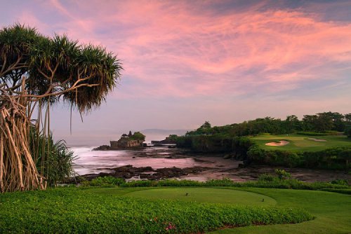 Top 11+ Villa di Tanah Lot dengan View Spektakuler, Terbaik &amp; Paling Mewah!