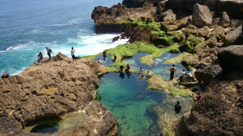 Top 10+ Foto Pantai Kedung Tumpang, Harga Tiket Masuk, Daya Tarik Wisata dll