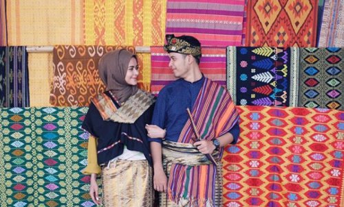 Top 25+ Oleh-oleh khas Lombok Paling Terkenal, Souvenir, Jajanan, Cemilan dll