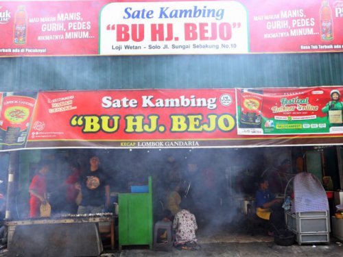 Top 42+ Tempat Makan di Solo Paling Enak &amp; Legendaris yang Wajib Dicobain!
