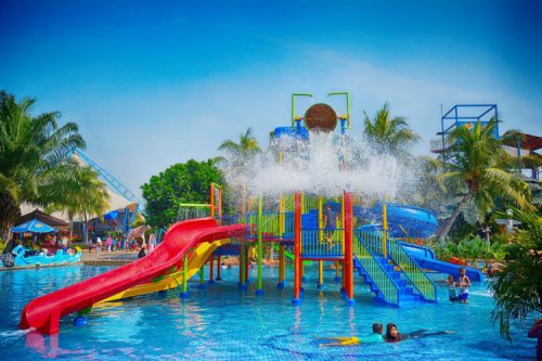 Top 18+ Kolam Renang di Karawang Terbesar &amp; Terbaik, Waterapak &amp; Waterboom Andalan!