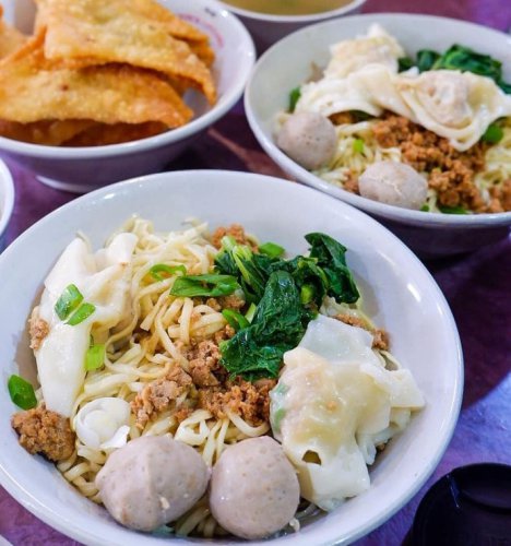 Top 29+ Warung Mie Ayam di Semarang Paling Enak &amp; Terkenal, Ada Bakso Juga Lho!