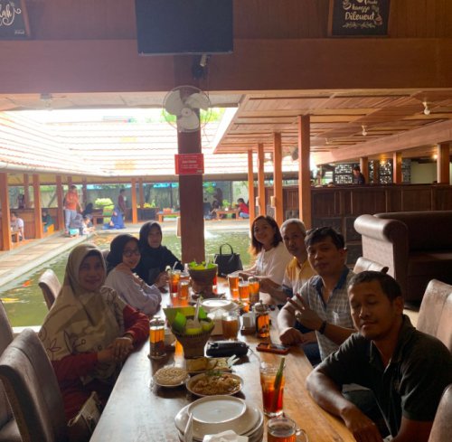 Top 29+ Tempat Makan di Karawang Paling Enak, Restoran, Cafe, Wisata Kuliner