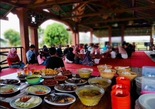Top 31+ Tempat Makan di Kendal Paling Enak &amp; Legend, Kuliner Resto Cafe Hits!