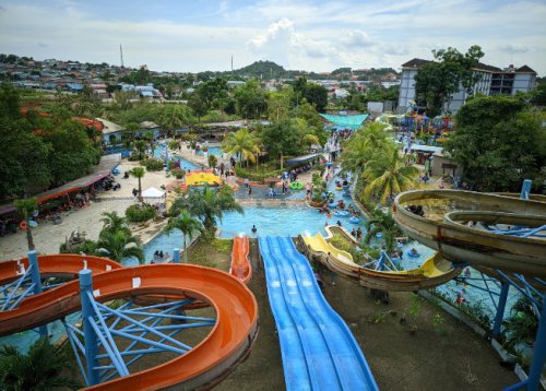 Top 26+ Kolam Renang di Batam Terbaik &amp; Paling Terkenal, Lokasi, Tiket, Wahana, Foto