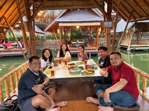 Top 13+ Tempat Makan Enak di Cibubur Banyak yang Bernuansa Alam!