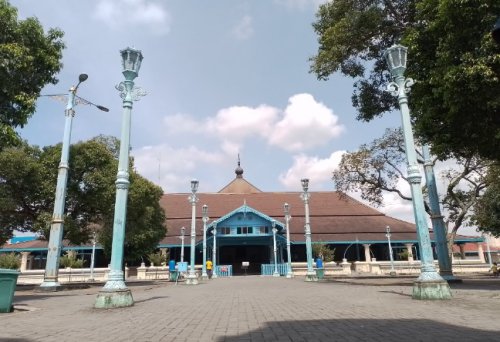 Top 6+ Masjid di kota Surakarta Terpopuler &amp; Bersejarah, Wisata Religi!