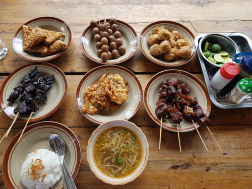 Top 19+ Warung Soto di Bandung Paling Enak &amp; Legendaris, Wajib Coba